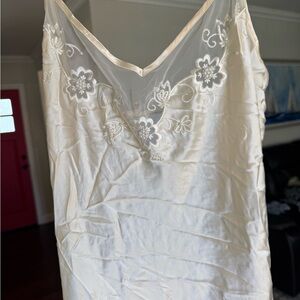 Victoria's Secret vintage Cream Floral Lace Chemise silk